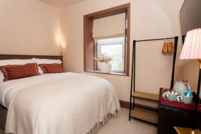 Torr House - Bedroom 7